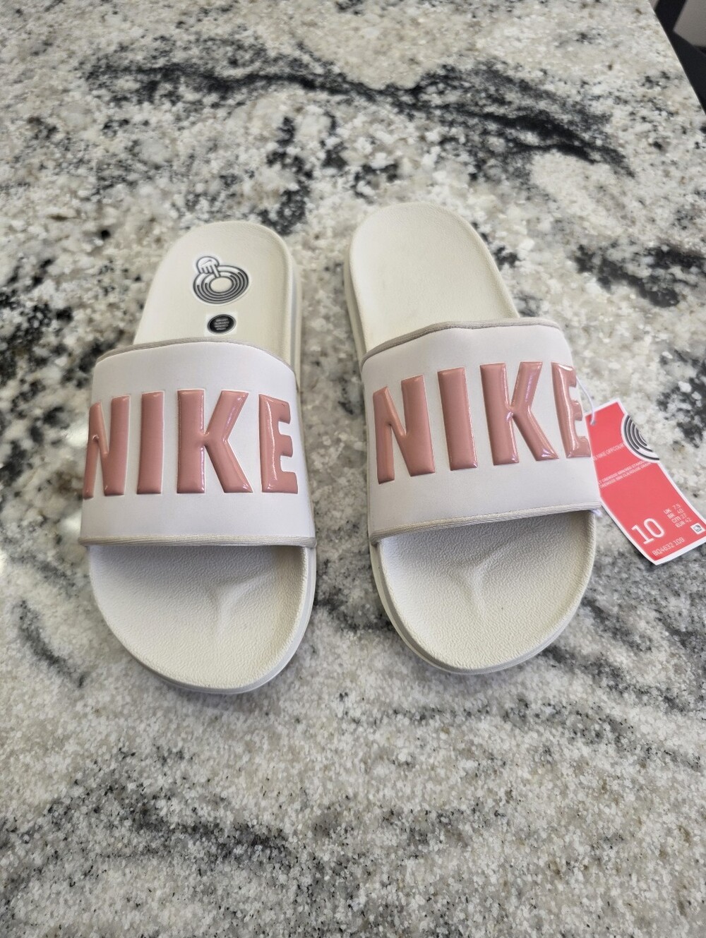 Nike Offcourt Women's Slides. NEW!